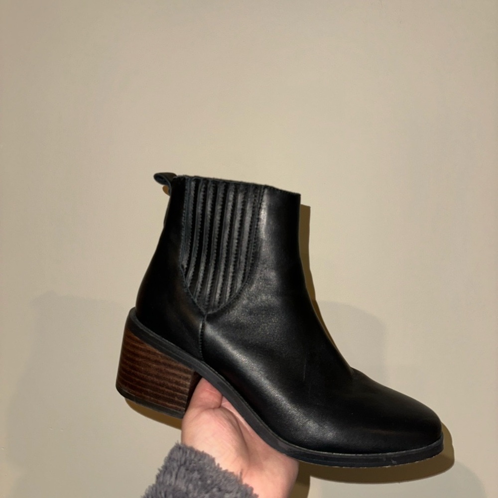 Splendid Black Ankle Boots, size 6.5